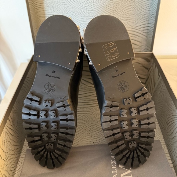Alexander McQueen Black Embellished Chelsea Boot Size 6 NWT - Picture 7 of 10
